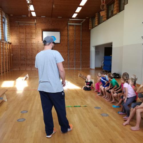 Floorballtraining der 1a