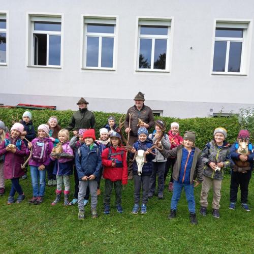 Jäger:innen in der Schule 