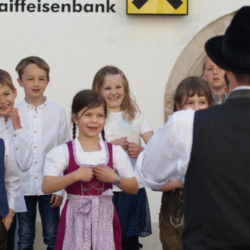 Die 2b beim Platzlsingen in Rattenberg