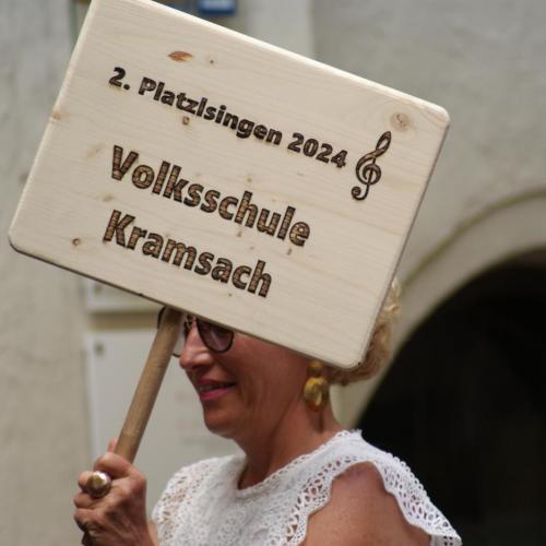 Die 2b beim Platzlsingen in Rattenberg