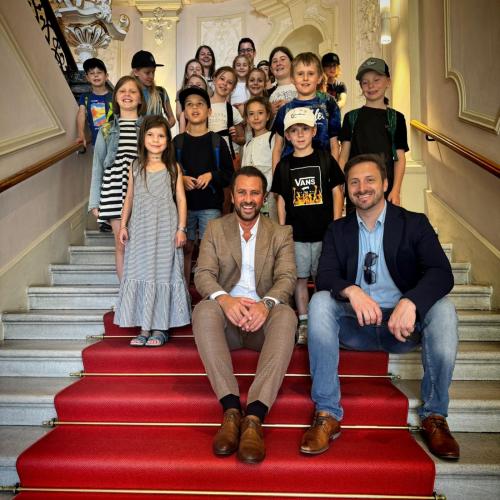 Besuch des Schülerrats der Volksschule Kramsach im Landhaus Tirol