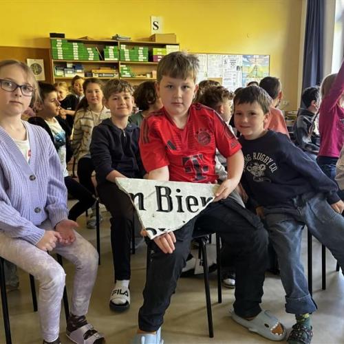 ... wird herum gereicht ....