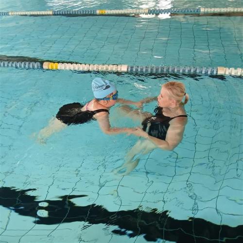 Tolle Schwimmlehrer:innen haben alle begleitet