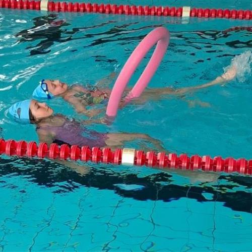 Synchronschwimmen - gar nicht so leicht, wie es aussieht