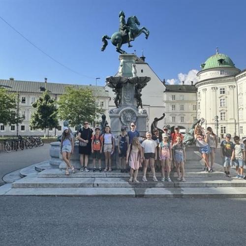 Die 4a und der Leopoldsbrunnen sorgt für Kühlung
